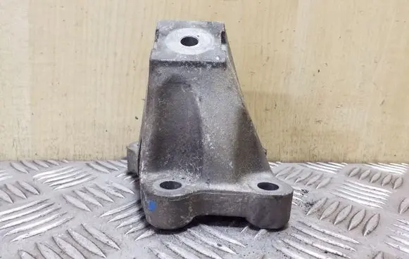Audi A6 S6 C6 4F Engine mounting bracket 4F0199307AA