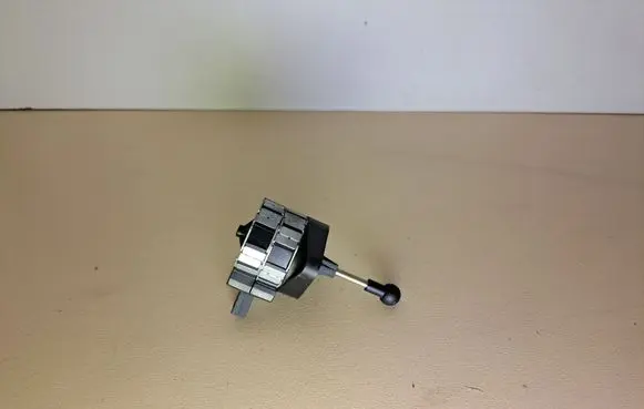 BMW 5 E60 E61 Headlight level adjustment motor 8352206 72774900 8352567