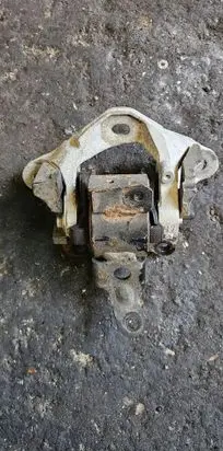 Mazda 3 Engine mount vacuum valve brak
