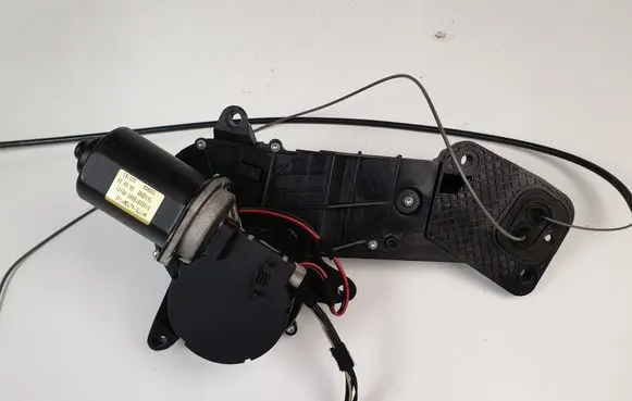 Mercedes-Benz Vito Viano W639 Sliding door motor A6398200142