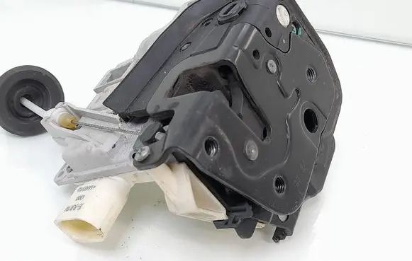 Audi A3 S3 A3 Sportback 8P Rear door lock 4F0839016