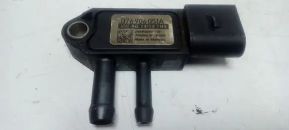 Volkswagen Touran I Exhaust gas pressure sensor 076906051A