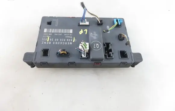 Mercedes-Benz Vito Viano W639 Door control unit/module 6398200026