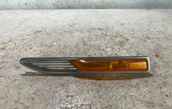 Ford Mondeo MK IV Front fender indicator light 7S7113K354BD