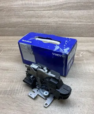 Volvo XC40 Front door lock 31349890