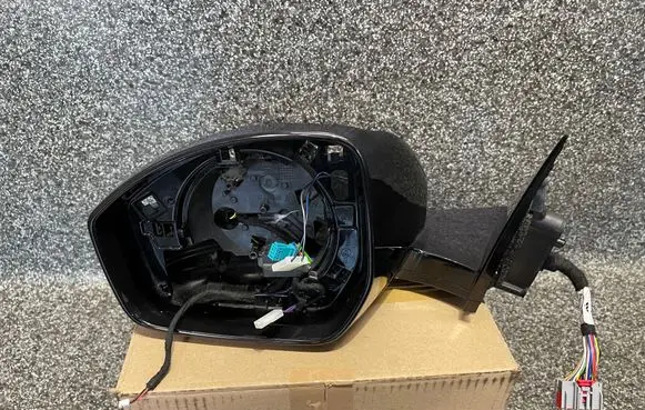Land Rover Evoque II Front door electric wing mirror 9202105