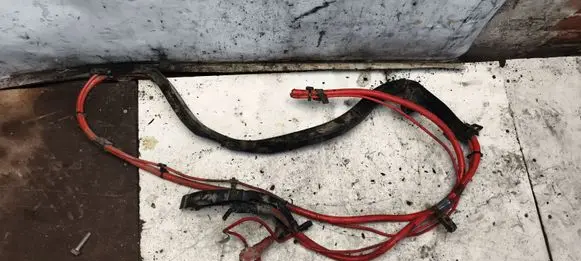 BMW 3 E90 E91 Positive cable (battery) 6928928