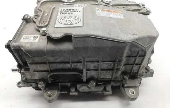 Voltage converter inverter