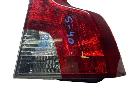 Volvo S40, V40 Rear/tail lights 31214607
