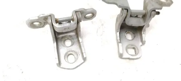 Rear door hinge set