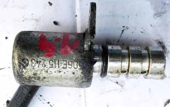 Skoda Octavia Mk3 (5E) Electromagnetic valve 06E11523G