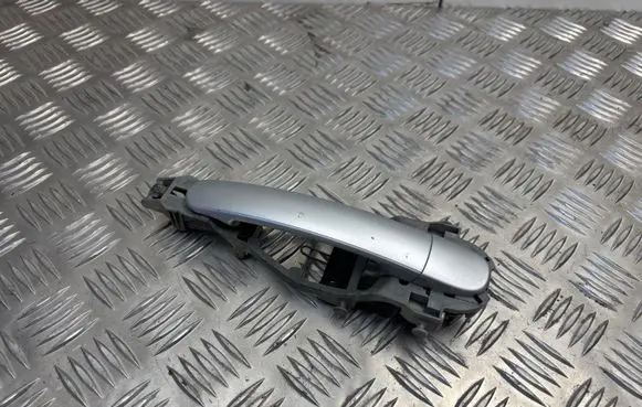 Volkswagen Golf V Front door exterior handle 1K0837885A