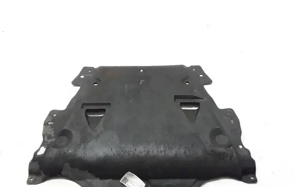 Volvo XC60 Engine splash shield/under tray