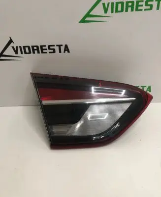 Tailgate rear/tail lights