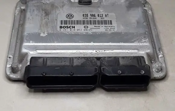 Seat Toledo II (1M) Engine control unit/module 038906012AT 0281010062