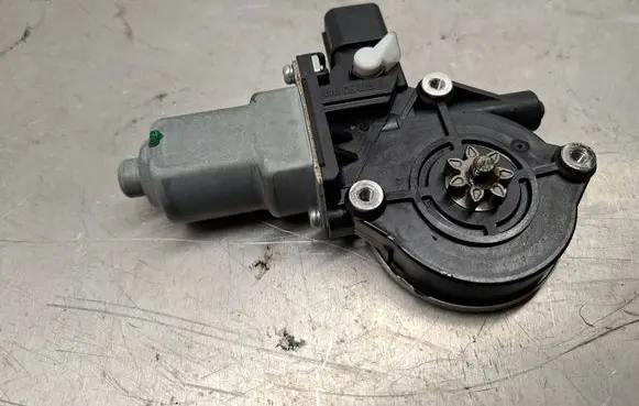 Peugeot iOn Rear door window regulator motor 