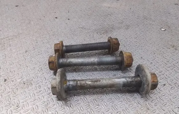Volkswagen Transporter - Caravelle T5 Rear suspension camber bolt 