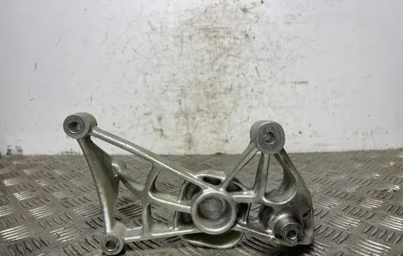 Jeep Cherokee Bracket in trunk/boot 53417318