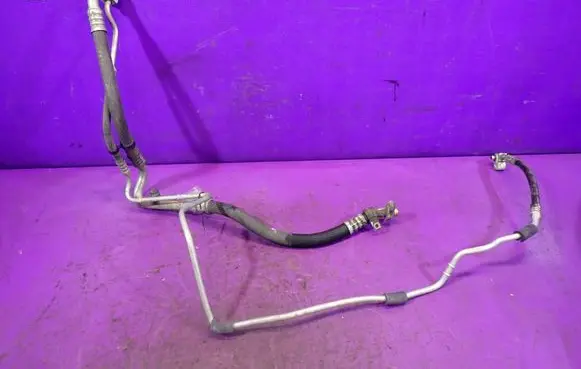 Opel Zafira B Air conditioning (A/C) pipe/hose 
