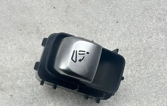 Mercedes-Benz GLC C253 Seat control switch A2059056611
