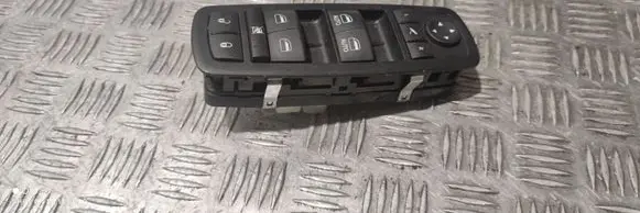 Mercedes-Benz C W205 Electric window control switch 68289803AB