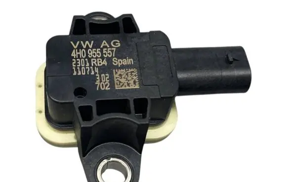 Volkswagen Polo V 6R Airbag deployment crash/impact sensor 4H0955557