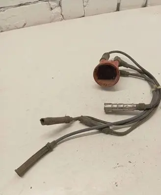 Volkswagen Golf III Spark distributor cap 