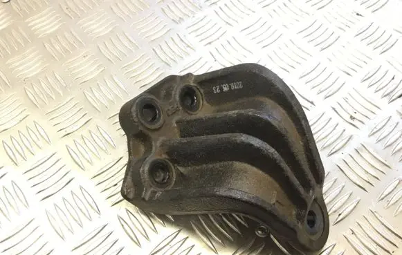 KIA Sportage Engine mounting bracket FCD450