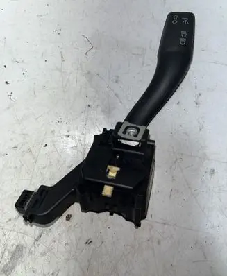 Renault Megane III Indicator stalk 8P0953513A
