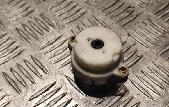 Volvo XC90 Ignition lock contact 30752898