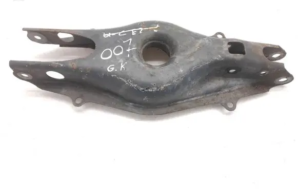 Rear control arm