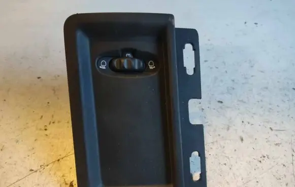 Renault Modus Headlight level height control switch 8200632404