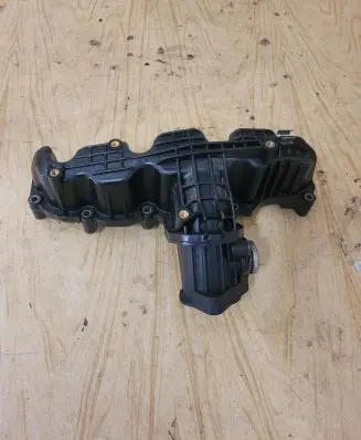 Volkswagen Golf VI Intake manifold 03L129711