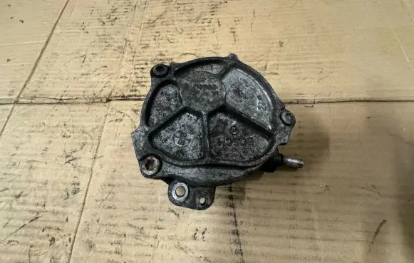 Volvo V50 Vacuum pump