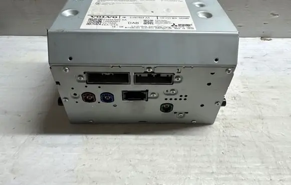 Volvo XC40 Radio/CD/DVD/GPS head unit 32247895