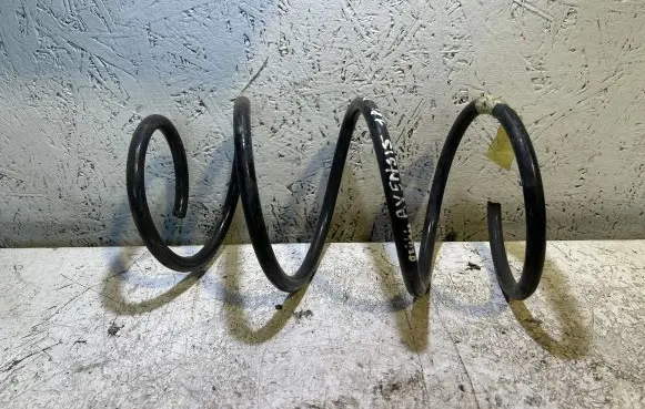Toyota Avensis T250 Front coil spring