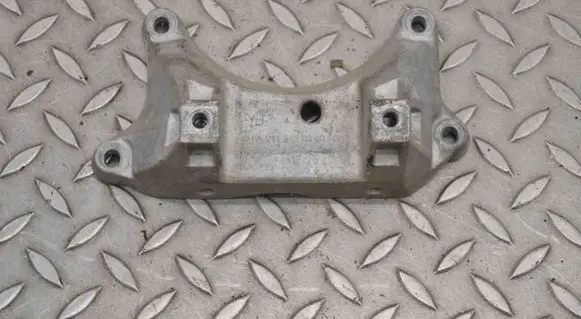 Mercedes-Benz SL R231 Gearbox mounting bracket A2112420340