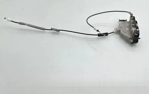 Peugeot Traveller Front door lock