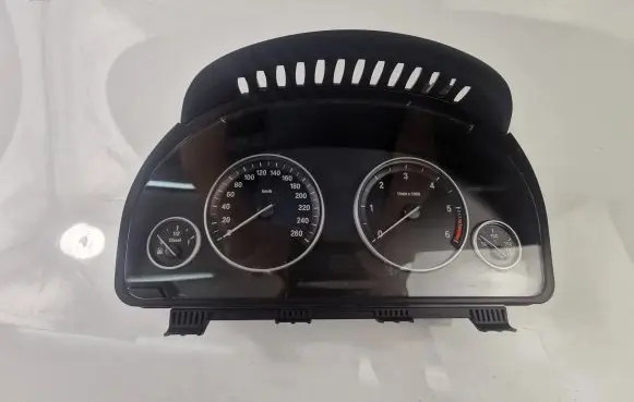 BMW 5 F10 F11 Speedometer (instrument cluster) 6844009