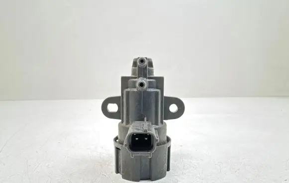 Ford Focus Turbo solenoid valve F57E9J459
