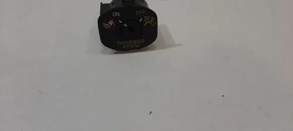 Volvo V40 Passenger airbag on/off switch 31318268