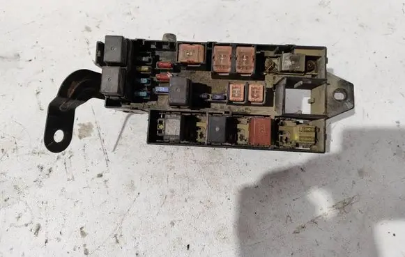 Subaru Impreza I Fuse box set 82232FA100 971017