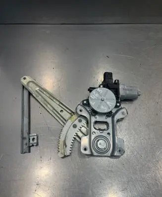 Mitsubishi Outlander Front door window regulator with motor 5713A086