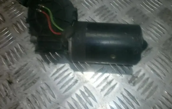 Peugeot 206 Wiper motor 1395106