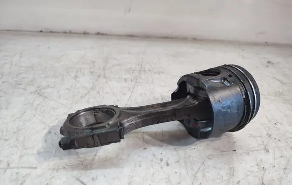 Peugeot 407 Piston with connecting rod
