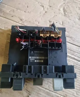 Volkswagen PASSAT B6 Engine control unit/module 3C0937049AJ F005V00661 H54S2202