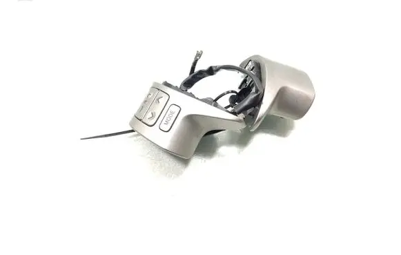 Toyota Auris 150 Steering wheel buttons/switches 