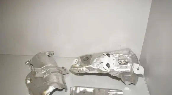 BMW X1 U11 Heat shield in engine bay 8489631 9894946 9894940