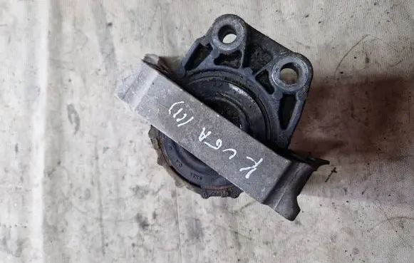 Ford Kuga I Engine mount bracket 7M516F012