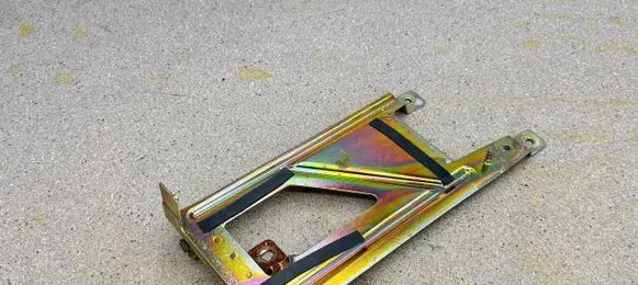 BMW 5 E39 Bracket in trunk/boot 8368212 65508368212